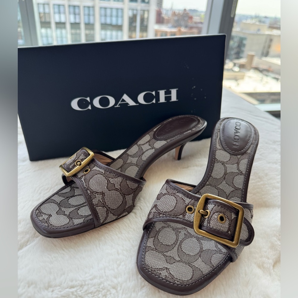 Coach Margot Jacqrd Sandal Size 10